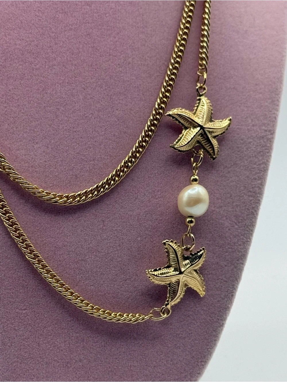 N/A elegant gold